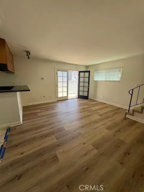 Huntington Beach, CA 92648,733 Lake Street #6