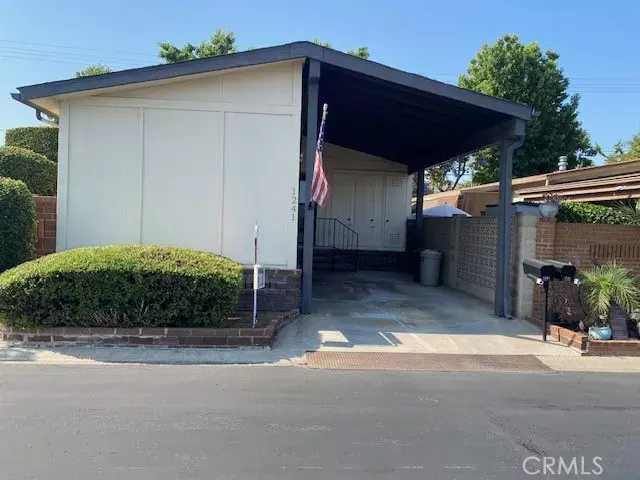 Brea, CA 92821,1241 Glen Lake #277