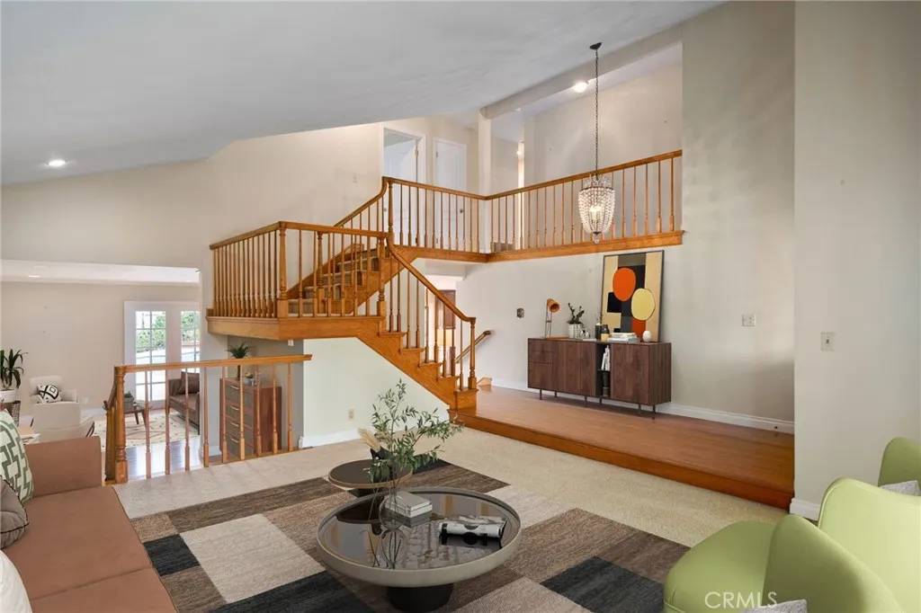 Los Alamitos, CA 90720,3832 Holden Circle