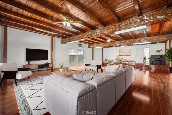 1067 N Wilton Place, Los Angeles, CA 90038