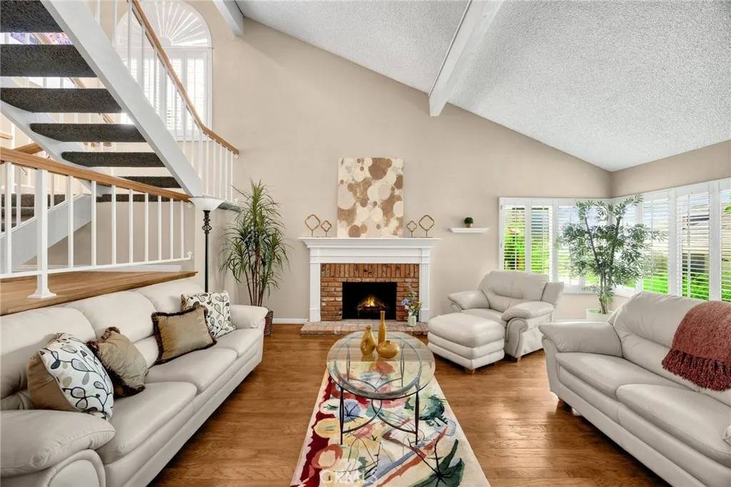 Brea, CA 92821,1184 Grand Canyon