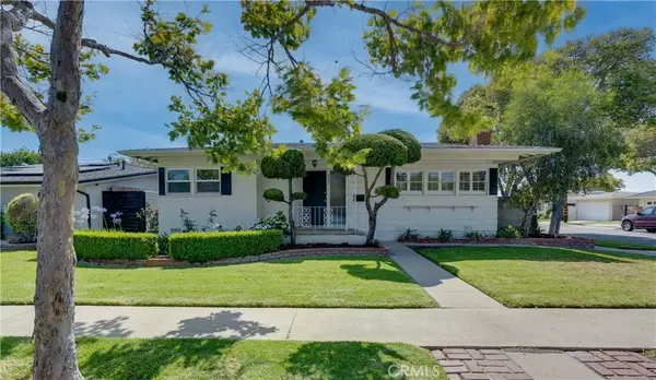 2751 Ostrom Ave, Long Beach, CA 90815