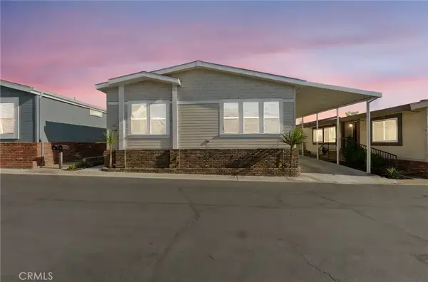 Laguna Hills, CA 92653,23301 Ridge Route #138