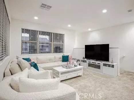 Ontario, CA 91761,4402 S Clifton #96