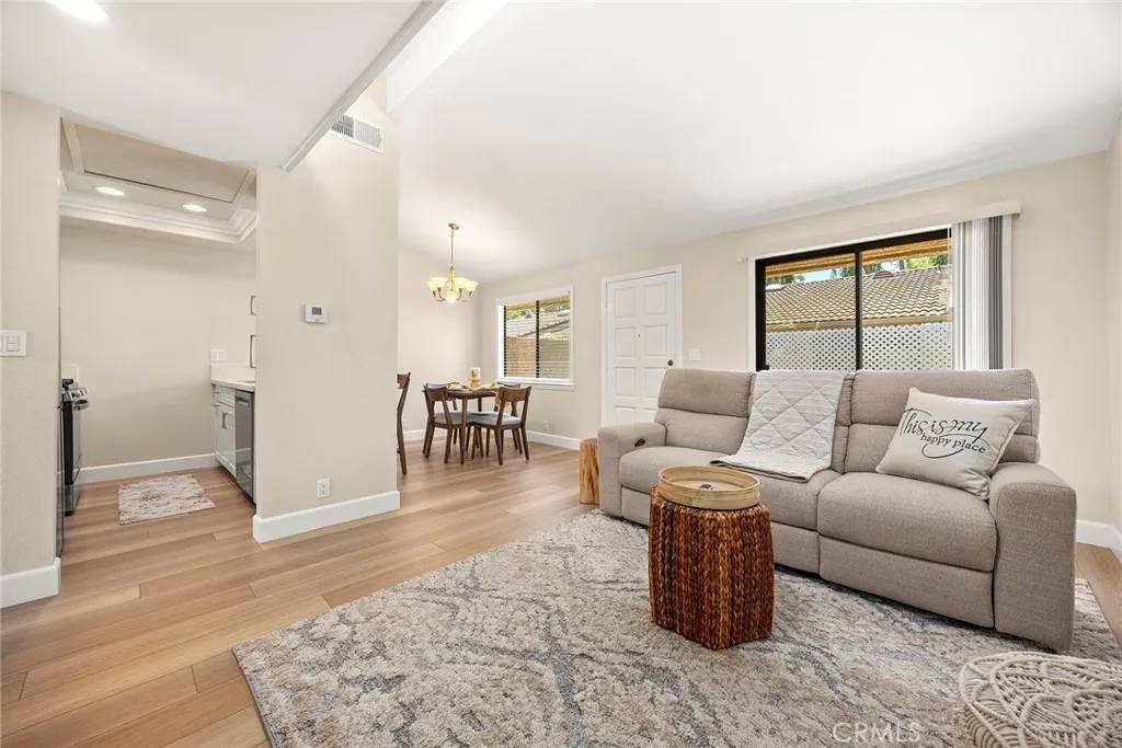 Yorba Linda, CA 92886,4692 Lakeview Avenue #8