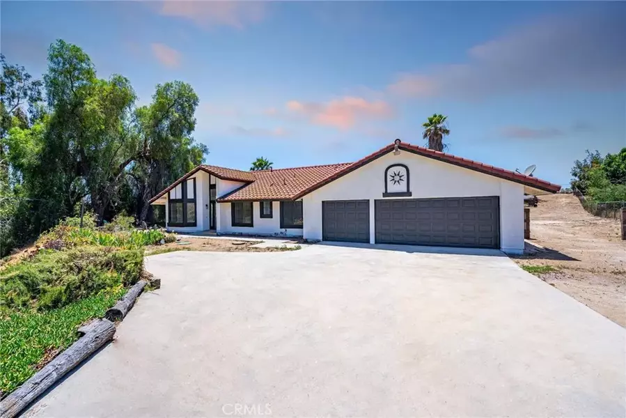 18085 Golden Leaf Lane, Riverside, CA 92504