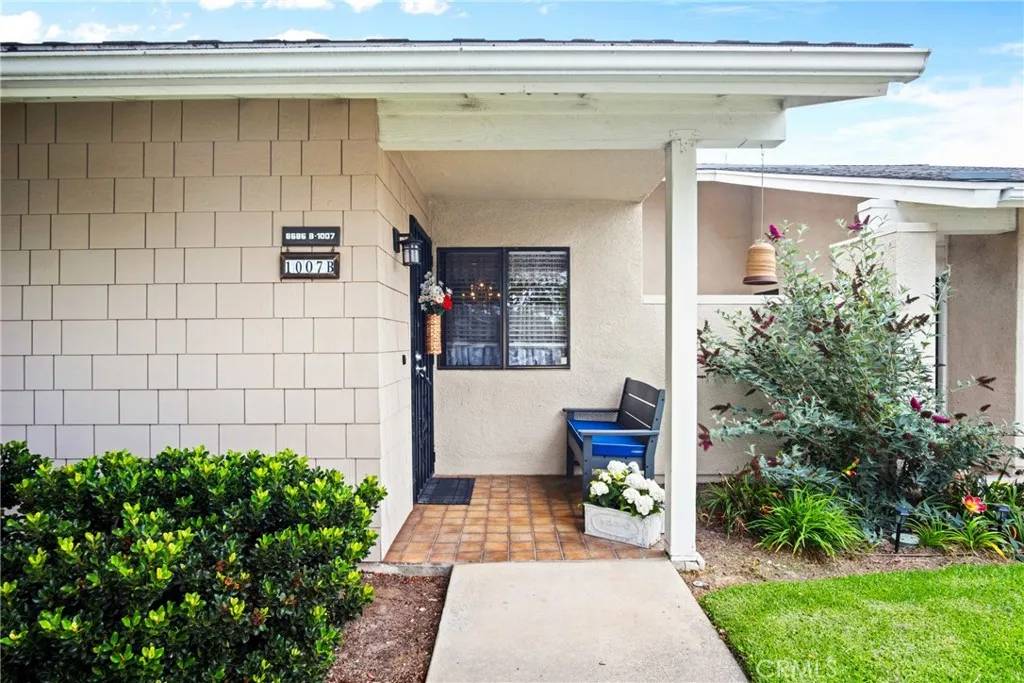 8686 Merced Circle #1007B, Huntington Beach, CA 92646