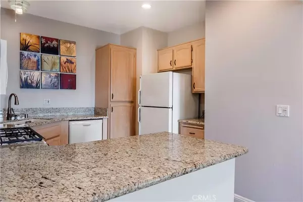 Signal Hill, CA 90755,2604 E 20th street #304