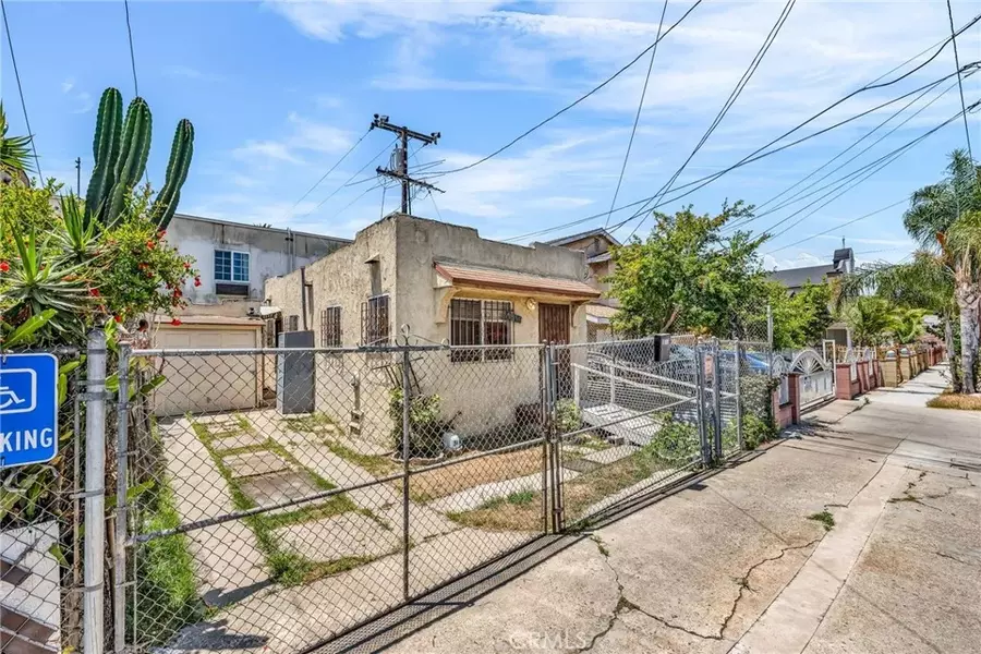 1819 Cerritos Avenue, Long Beach, CA 90806