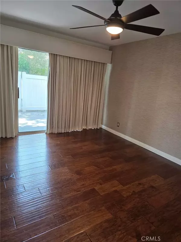 Laguna Hills, CA 92653,22242 Caminito Zaragoza #183