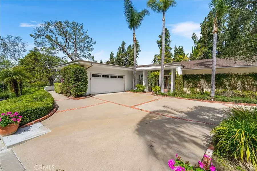 11071 Coronel, North Tustin, CA 92705