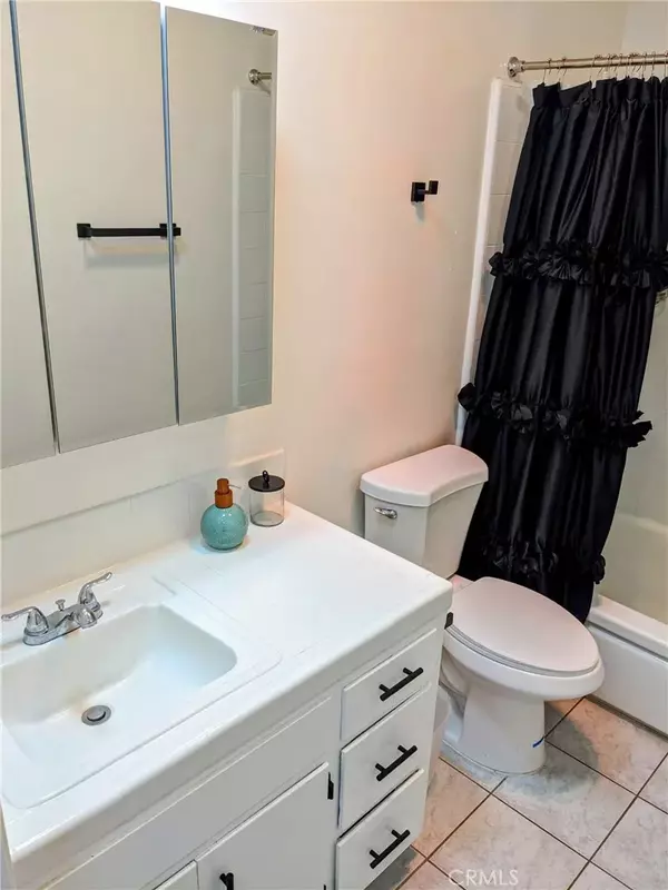 Torrance, CA 90501,2758 Orange Avenue #16