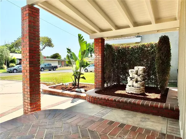 Long Beach, CA 90815,6531 E Espanita Street