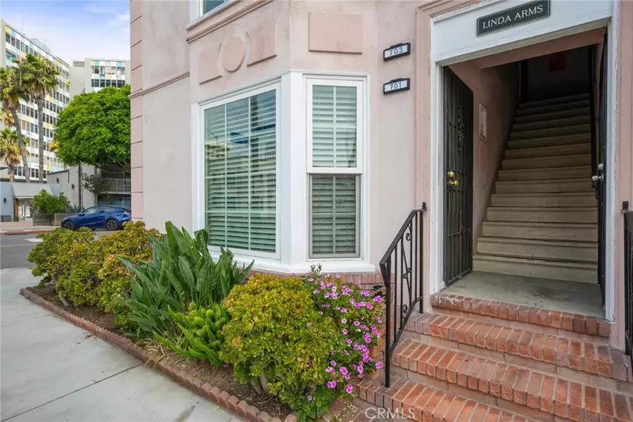 102 Lime Avenue #1, Long Beach, CA 90802