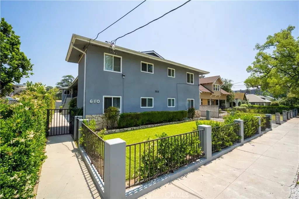 Pasadena, CA 91101,610 N Oakland Avenue