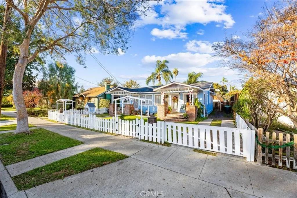 Orange, CA 92866,817 E Palmyra Avenue