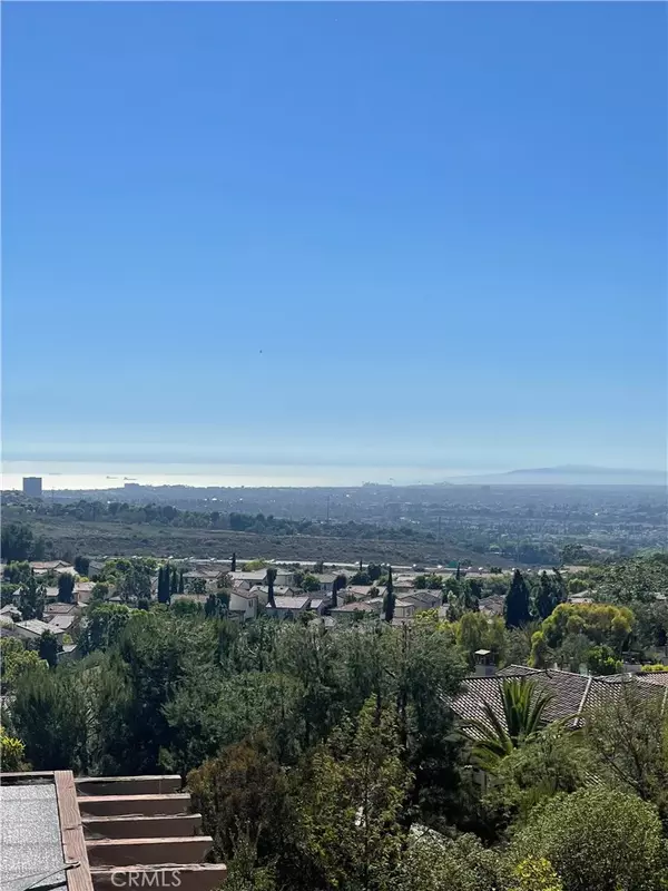 Irvine, CA 92603,25 Village Way