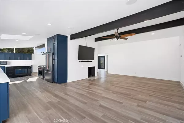 Costa Mesa, CA 92626,3000 Country Club Drive