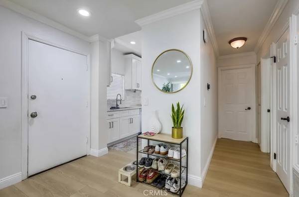 Santa Ana, CA 92704,2526 W Macarthur Boulevard #G