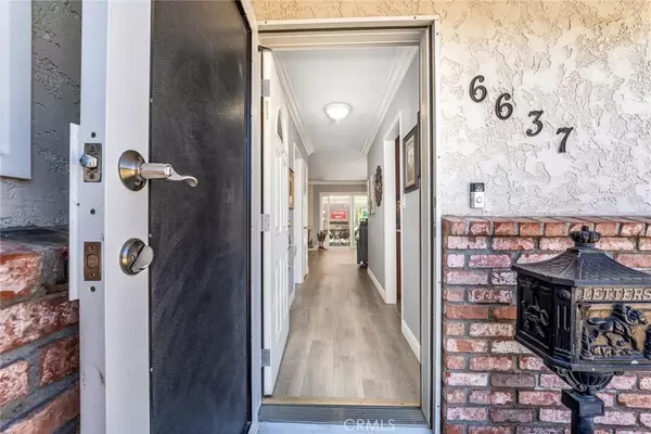 Lakewood, CA 90713,6637 Dillman Street