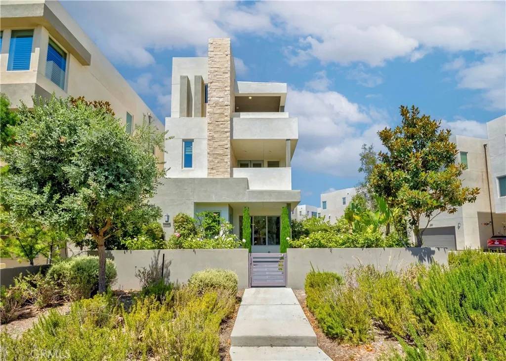 195 Stellar, Irvine, CA 92618