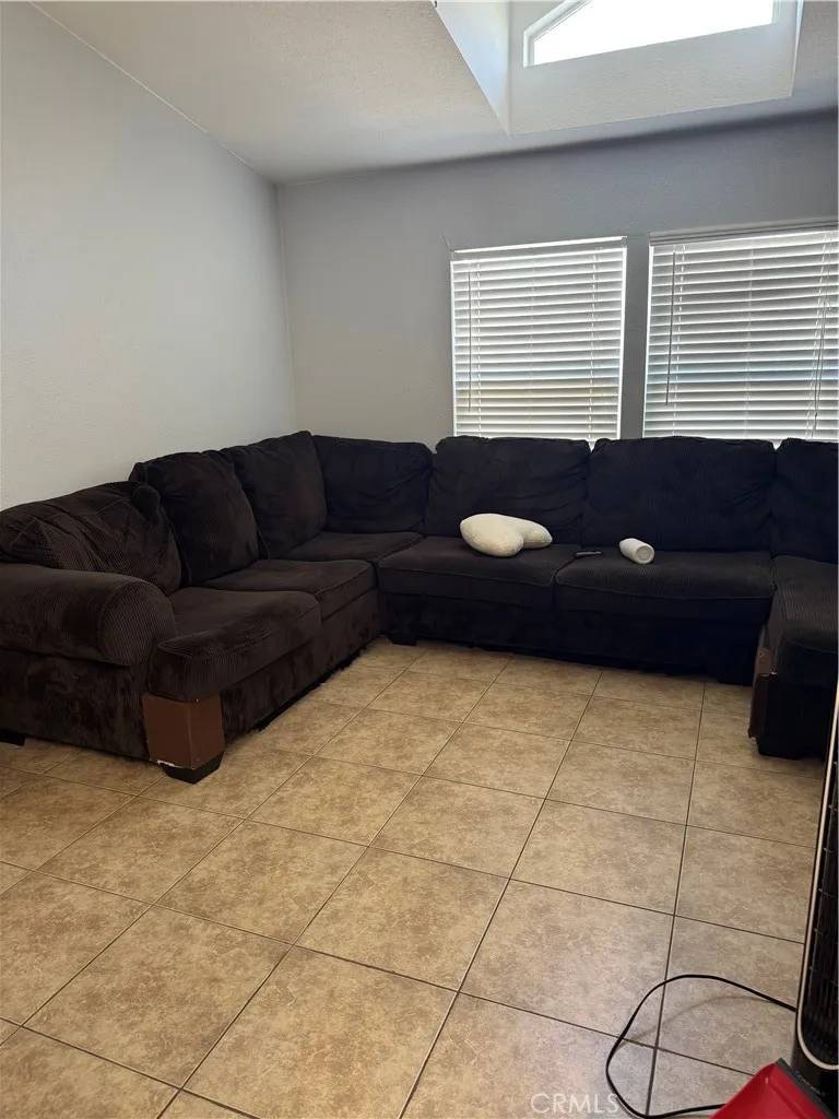 Jurupa Valley, CA 92509,4041 Pedley #13