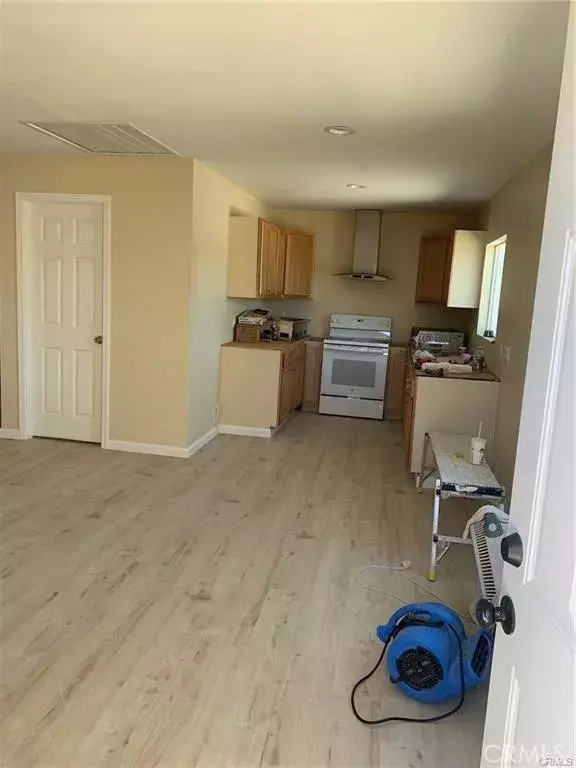 Apple Valley, CA 92307,21533 Pine Ridge Avenue #2