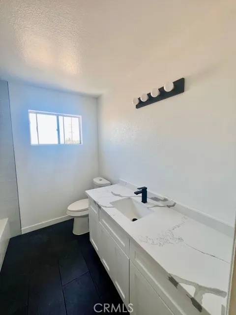 9240 Hooper Avenue, Los Angeles, CA 90002