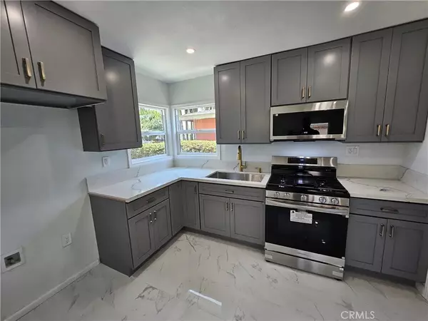 Compton, CA 90221,4618 E Linsley Street