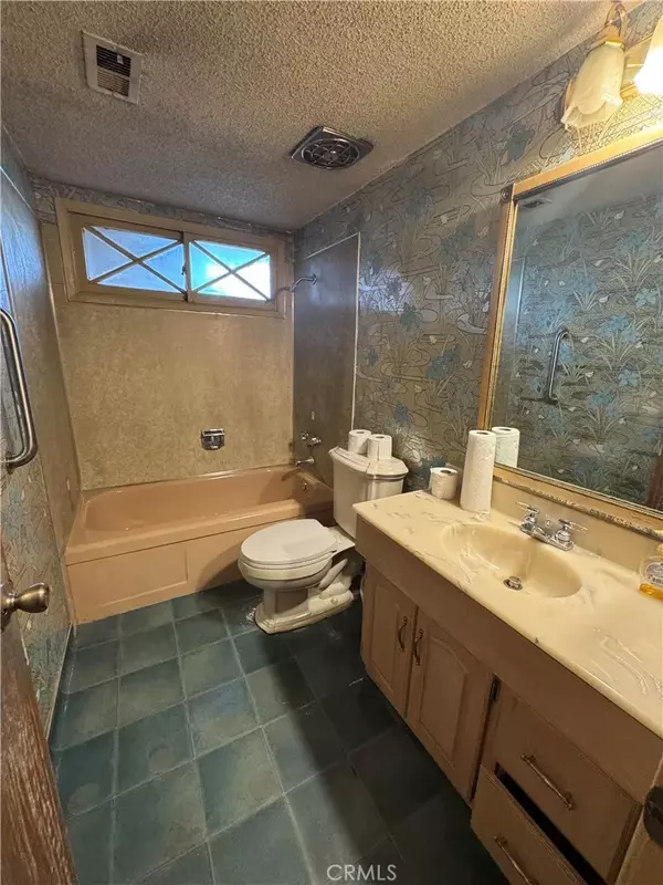 Los Alamitos, CA 90720,12672 Foster Road