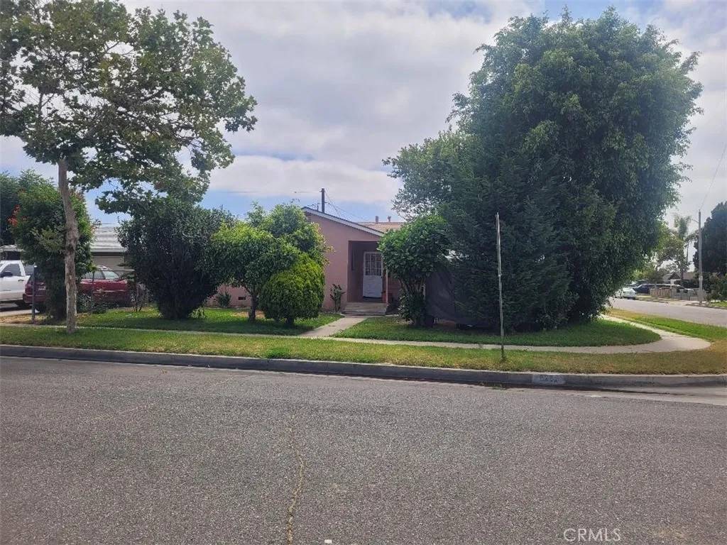 625 Shelley Street, Santa Ana, CA 92703