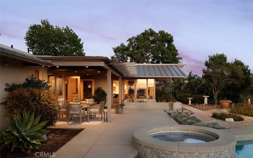 North Tustin, CA 92705,10551 Hillsboro Road