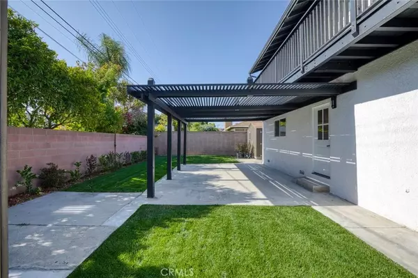 11091 Ranger Drive, Los Alamitos, CA 90720