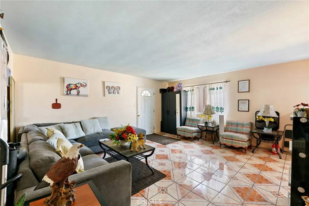 Long Beach, CA 90813,1425 Cedar Avenue