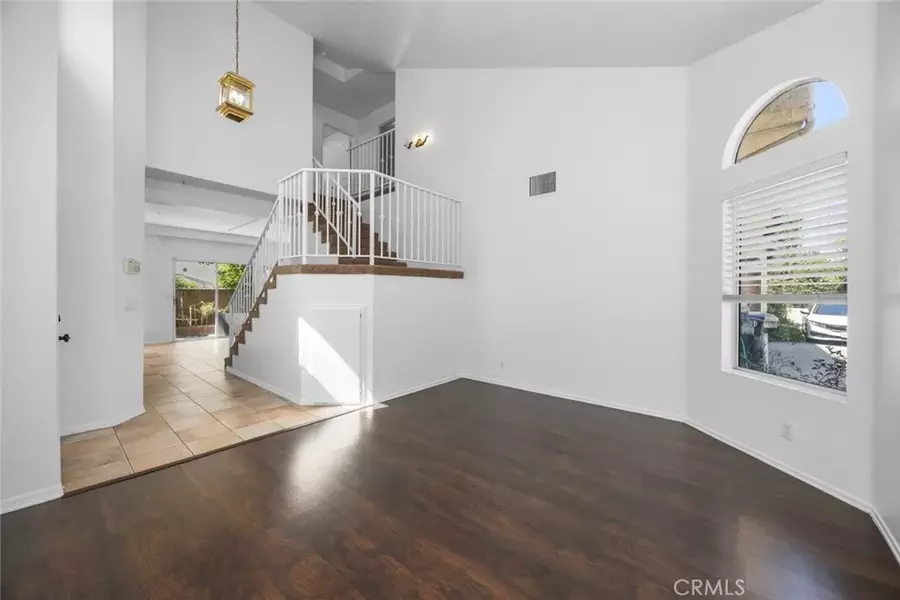 7527 Tampa Avenue #1, Reseda, CA 91335