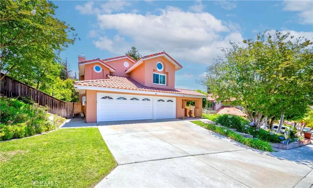 Yorba Linda, CA 92887,5560 Via Cantada