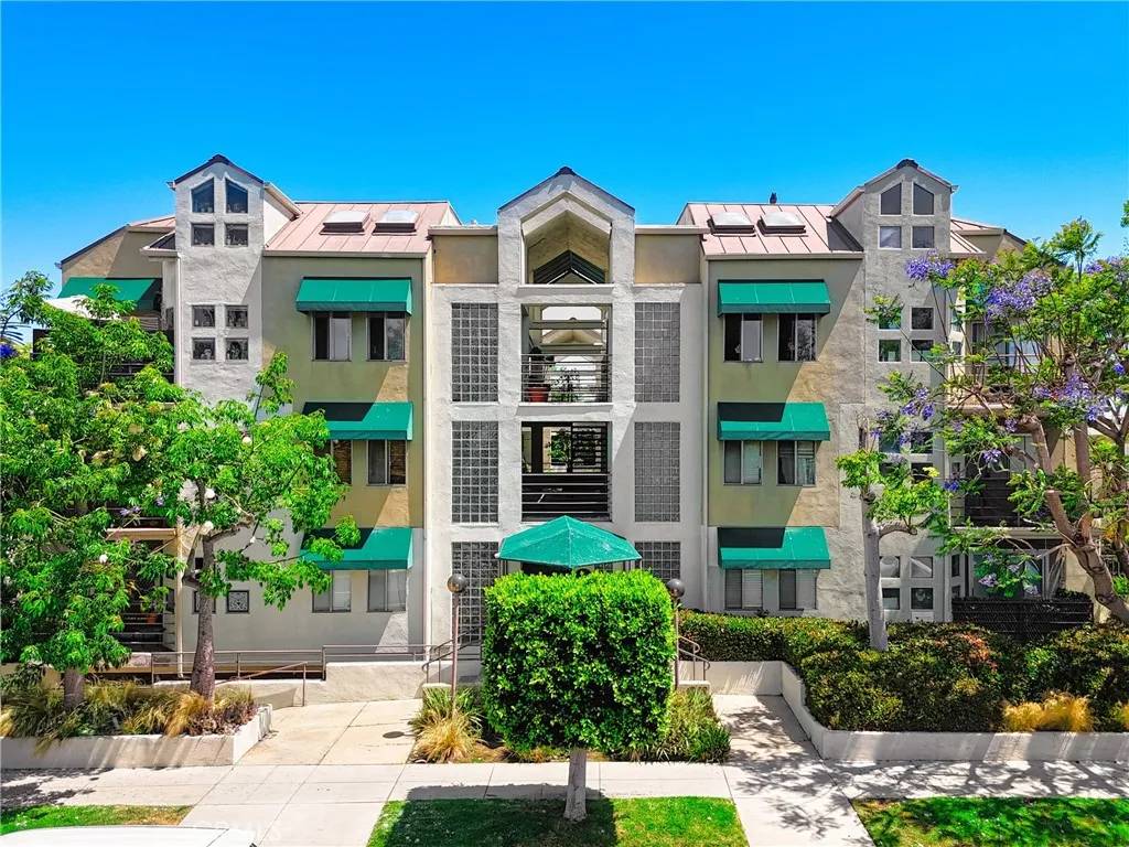 Long Beach, CA 90802,1739 E Broadway #6