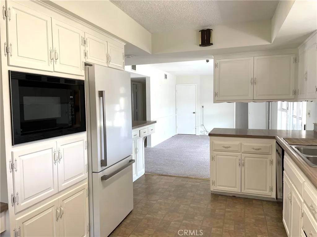 Rossmoor, CA 90720,3001 Coleridge Drive