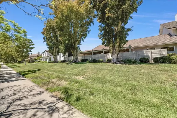 Irvine, CA 92614,492 E Yale Loop