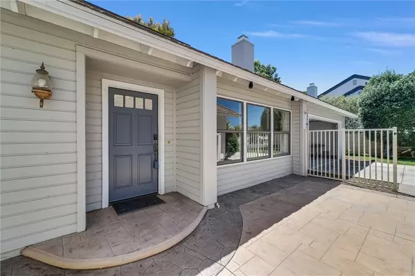 492 E Yale Loop, Irvine, CA 92614