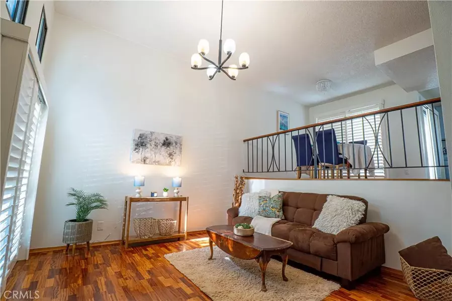 9620 Sepulveda Boulevard #4, North Hills, CA 91343