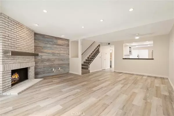 Huntington Beach, CA 92647,16882 Eastlake Lane #92