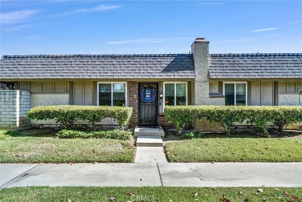 950 S Pearwood Lane, Anaheim, CA 92806