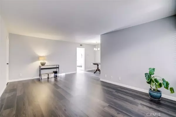 Chatsworth, CA 91311,9920 Jordan Avenue #7