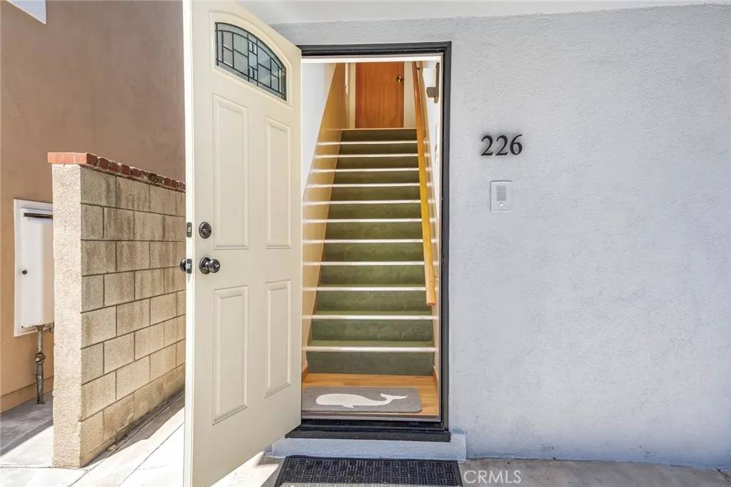 Newport Beach, CA 92662,226 Garnet Avenue