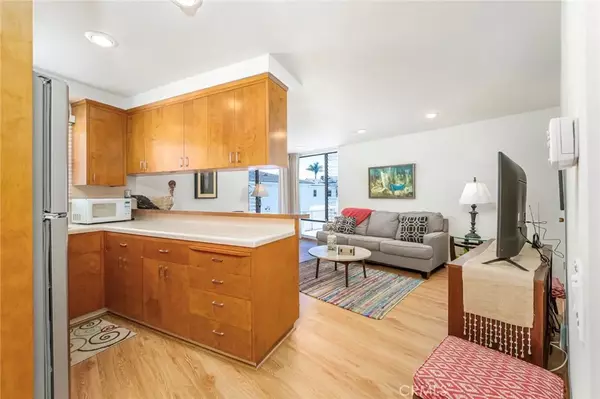 Newport Beach, CA 92662,226 Garnet Avenue