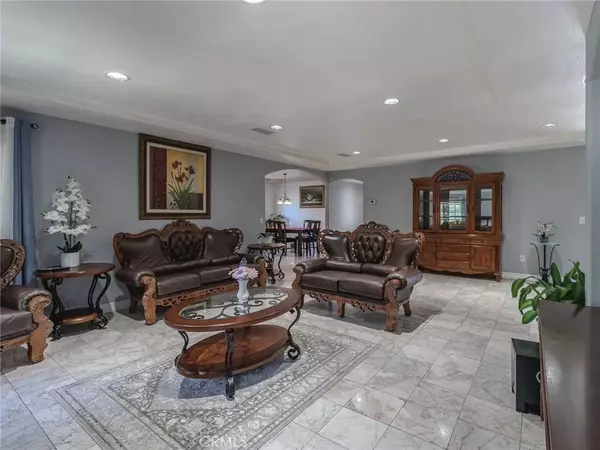 Santa Ana, CA 92704,2322 S Greenville Street