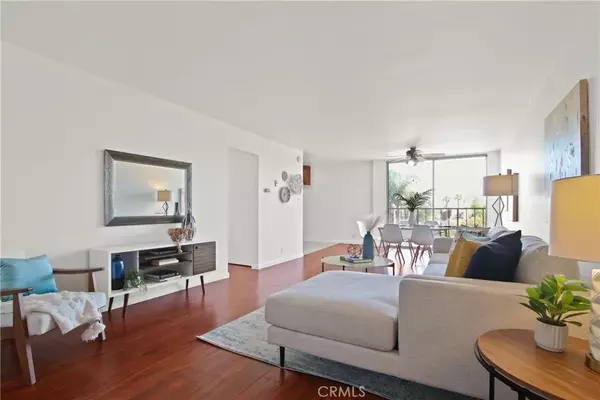 Long Beach, CA 90802,545 Chestnut Avenue #411