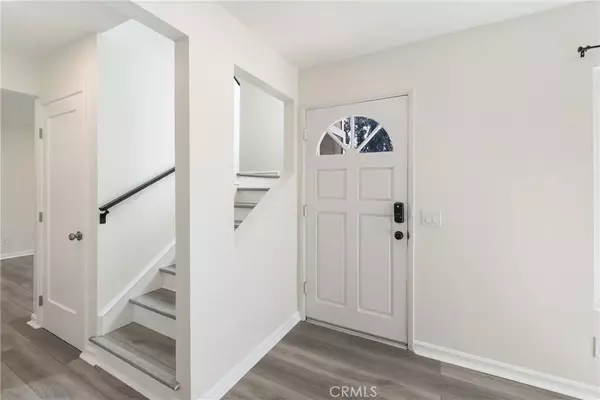 Yorba Linda, CA 92887,6180 Old Village Road #64