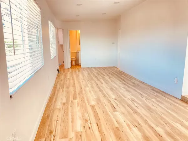 Apple Valley, CA 92307,24729 Roxbury Rd #A